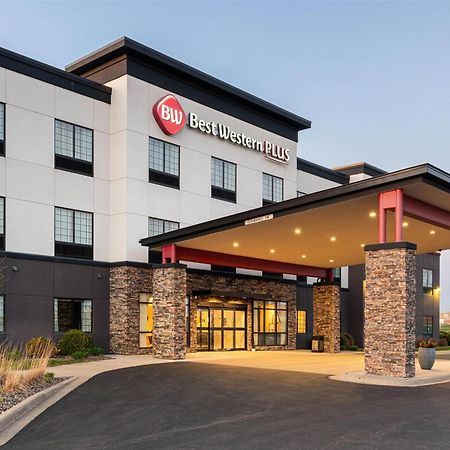 Best Western Plus New Richmond Inn & Suites Экстерьер фото